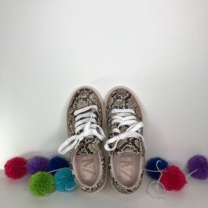 NWOT Zara snakeskin sneakers